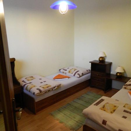 Hotel Slnecny Dvor Michalovce Phòng bức ảnh