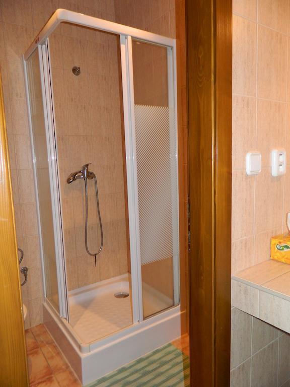 Hotel Slnecny Dvor Michalovce Phòng bức ảnh