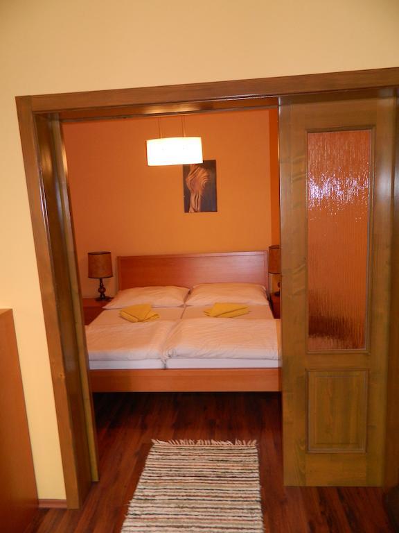 Hotel Slnecny Dvor Michalovce Phòng bức ảnh